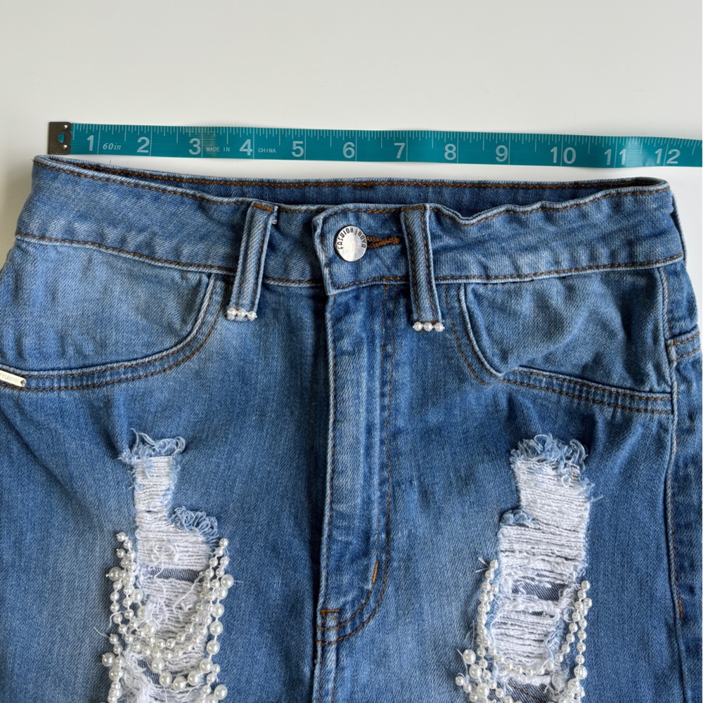 Upcycled by Me: Pearl Dazzled Blue Distressed Denim Stretch Shorts size 9 - Picture 10 of 10